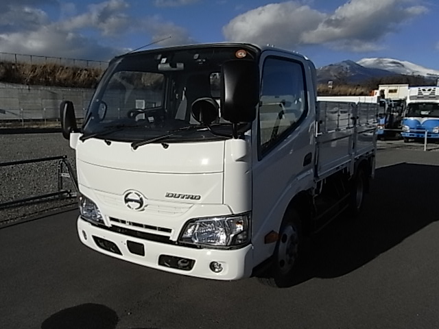 日野3トン積載垂直ゲート付き平ボデー