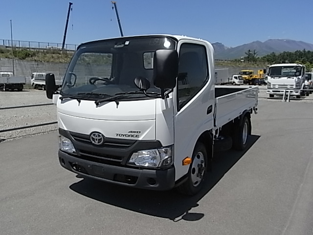 29年式4WD10尺全低床５MT平ボデー