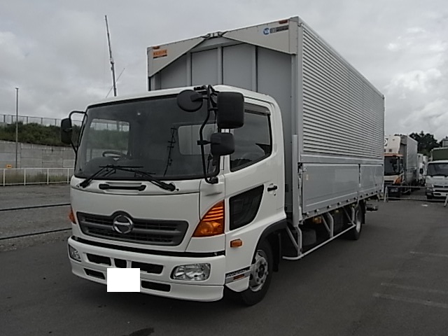 日野62ワイドベットレスウィング格納ゲート付きです。