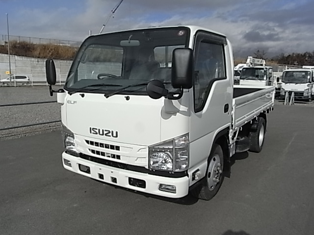 エルフ29年式4WD10尺全低床平ボデーです。