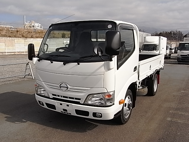 27年デュトロ2トン10尺4WD平ボデー走行181千㎞です。